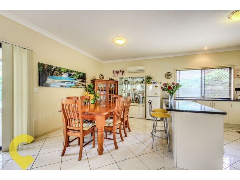 7 Holland Place, Carindale QLD 4152