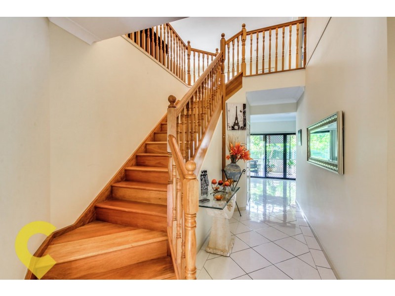 7 Holland Place, Carindale QLD 4152