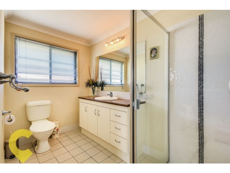 7 Holland Place, Carindale QLD 4152