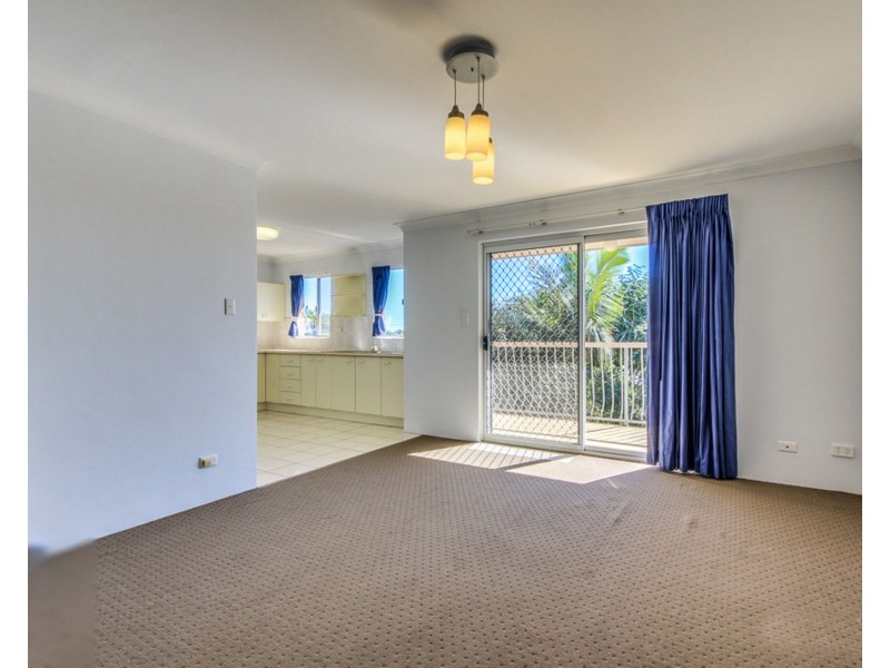 8/16 Swain Street, Holland Park West QLD 4121