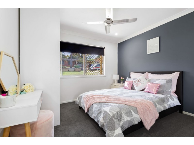 11 Little John Street, Daisy Hill QLD 4127