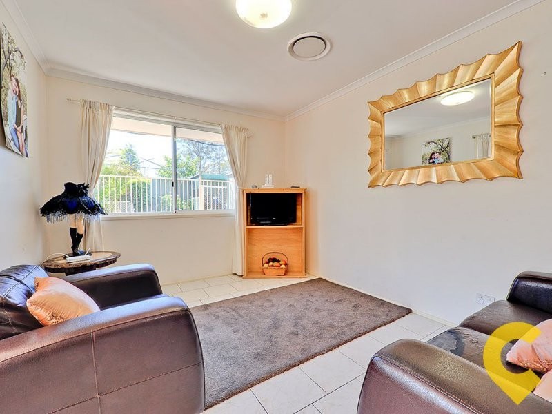 10 Talty Rise, Regents Park QLD 4118