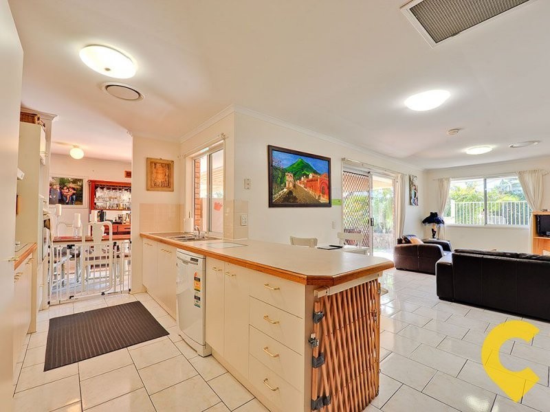 10 Talty Rise, Regents Park QLD 4118