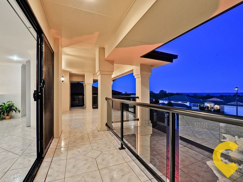 27 Saunders Place, Wynnum QLD 4178