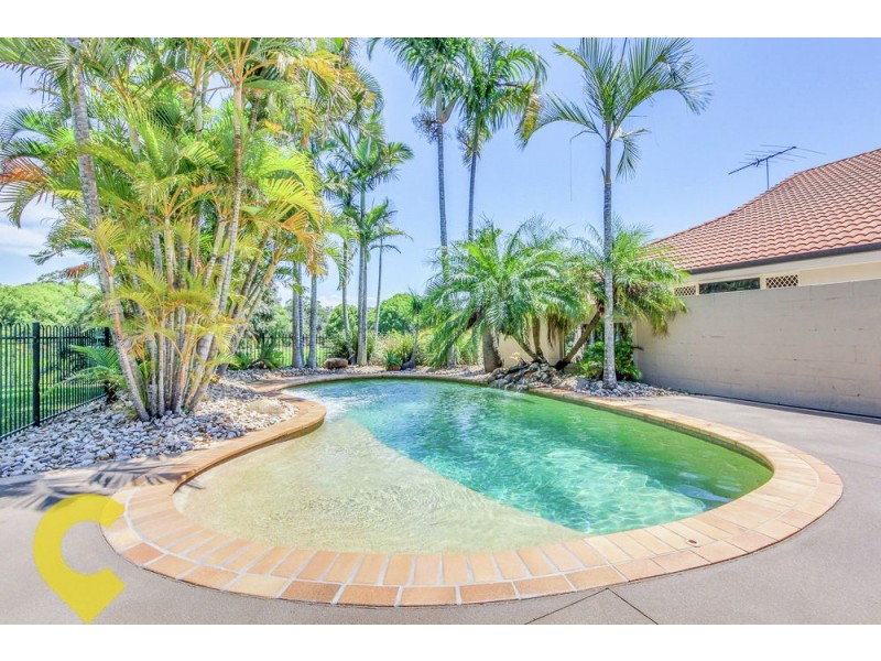 9 Wentworth Place, Carindale QLD 4152