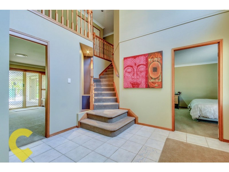 9 Wentworth Place, Carindale QLD 4152