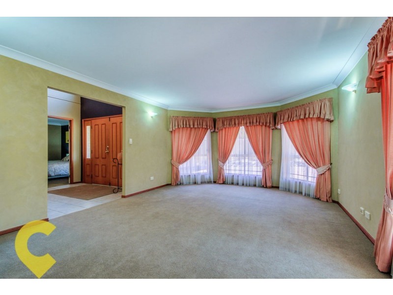 9 Wentworth Place, Carindale QLD 4152