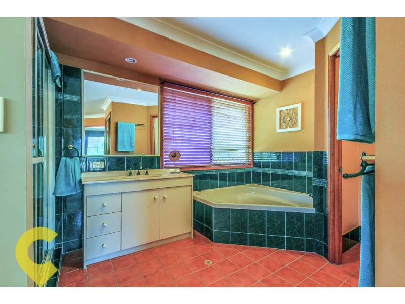 9 Wentworth Place, Carindale QLD 4152