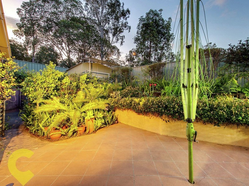 2 Ara Street, Camp Hill QLD 4152