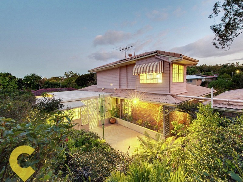 2 Ara Street, Camp Hill QLD 4152