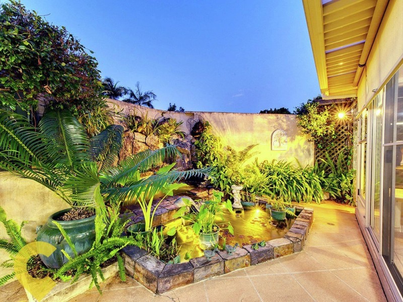 2 Ara Street, Camp Hill QLD 4152