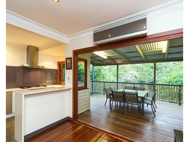 26 Margaret Street, Camp Hill QLD 4152