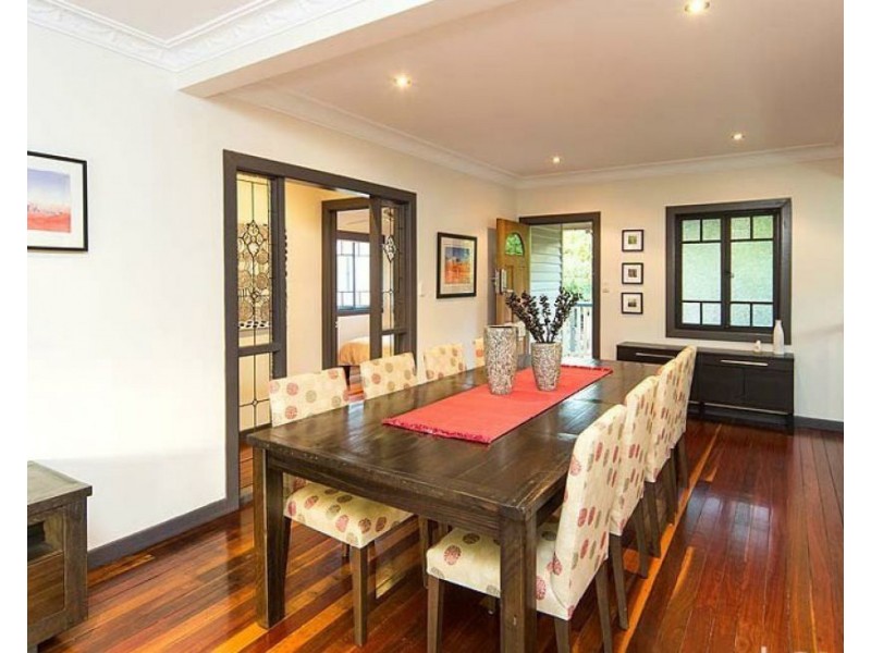 26 Margaret Street, Camp Hill QLD 4152