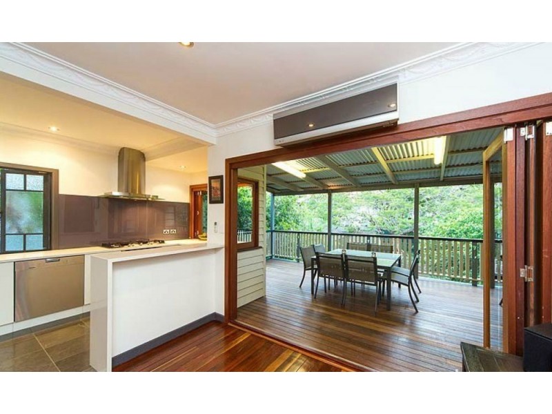 26 Margaret Street, Camp Hill QLD 4152