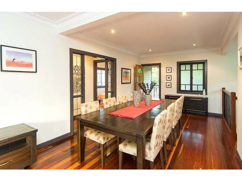 26 Margaret Street, Camp Hill QLD 4152