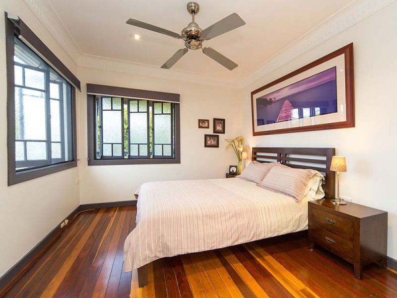 26 Margaret Street, Camp Hill QLD 4152