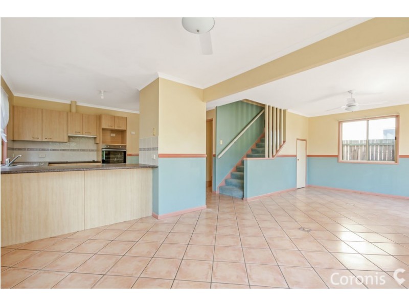 19 Waratah Avenue, Holland Park QLD 4121