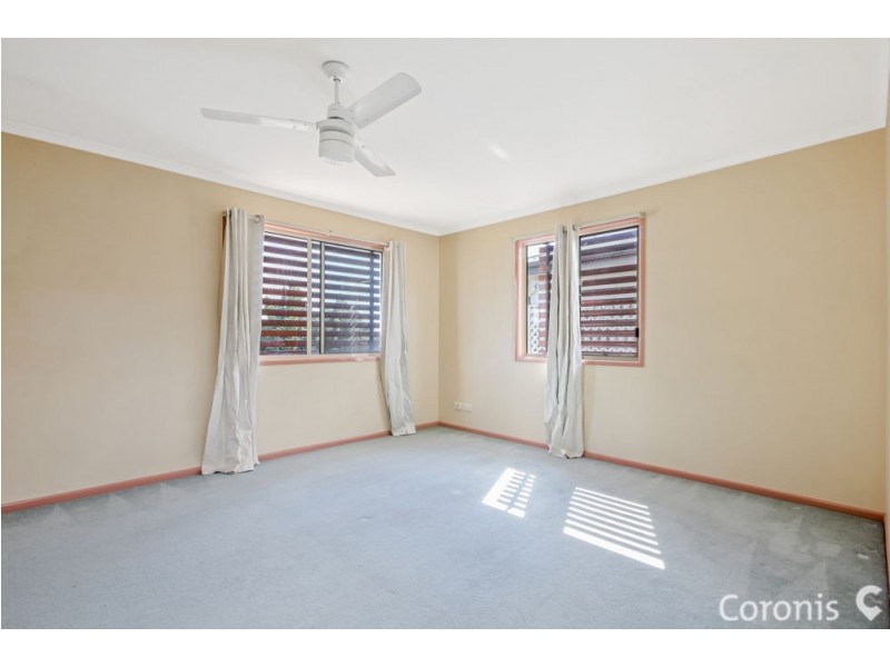19 Waratah Avenue, Holland Park QLD 4121