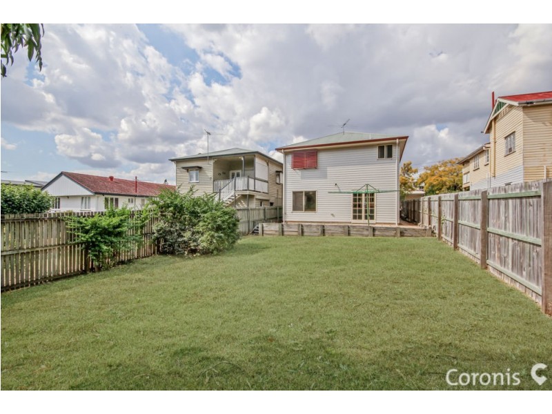 19 Waratah Avenue, Holland Park QLD 4121