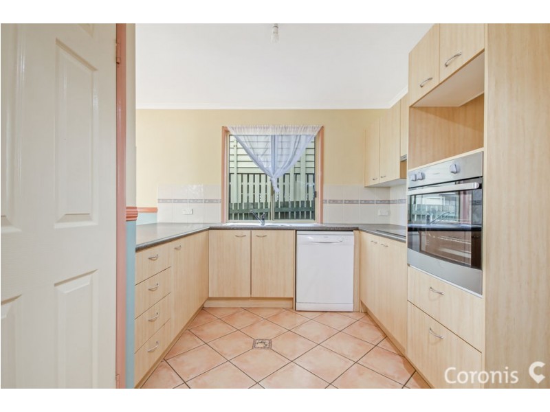 19 Waratah Avenue, Holland Park QLD 4121