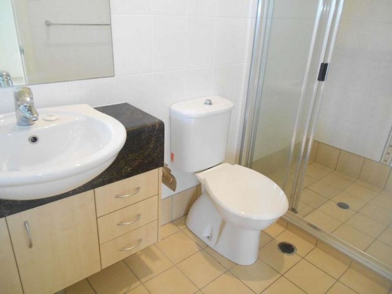 2/50 Jones Road, Carina QLD 4152