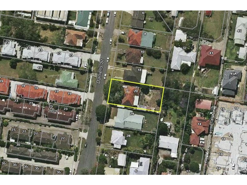 20 Daniells Street, Carina QLD 4152