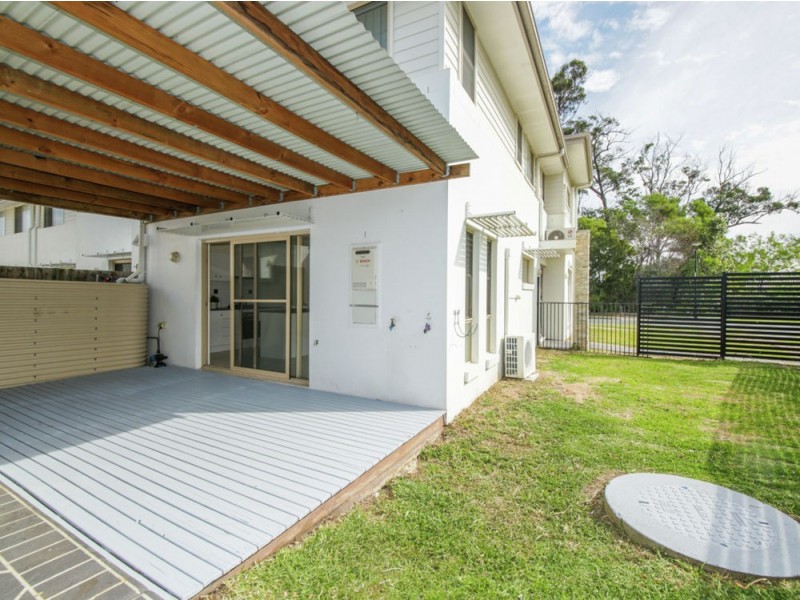 1/1 Leichhardt Street, Coomera QLD 4209