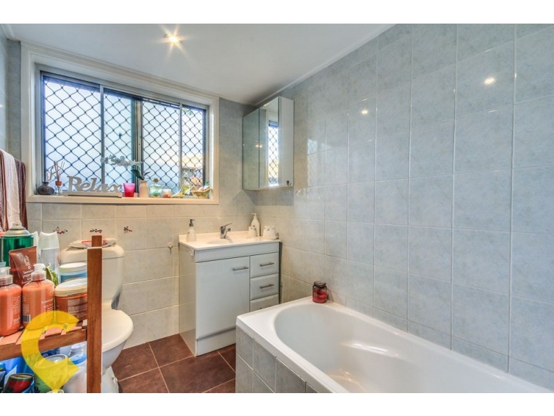 35/18 Defiance Rd, Logan Central QLD 4114