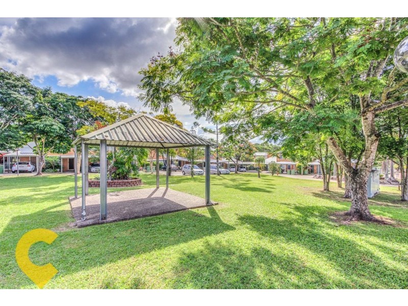 35/18 Defiance Rd, Logan Central QLD 4114