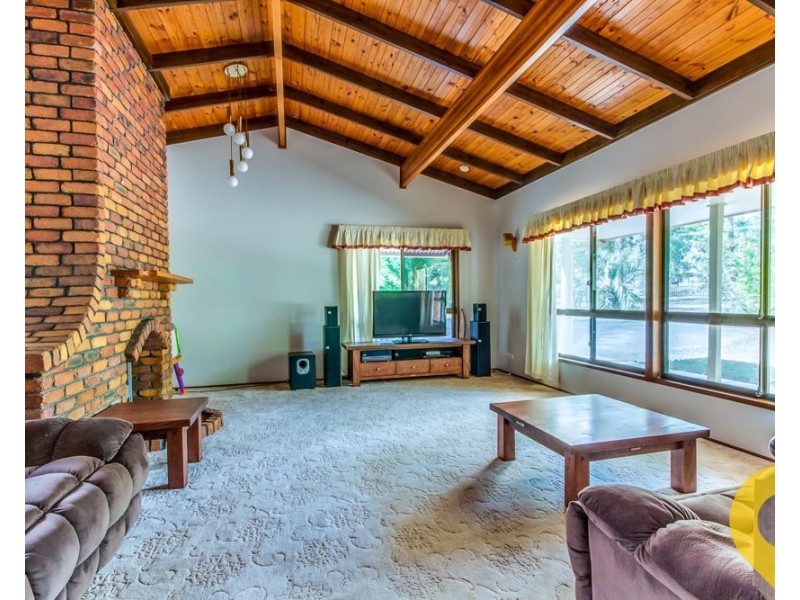 36 Crest Road, Greenbank QLD 4124