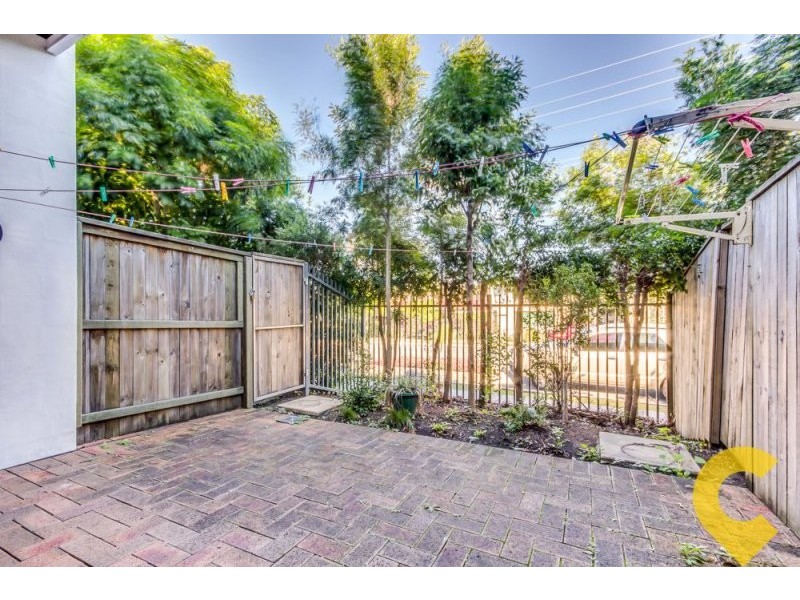 18/1 Anthony Street, Kingston QLD 4114