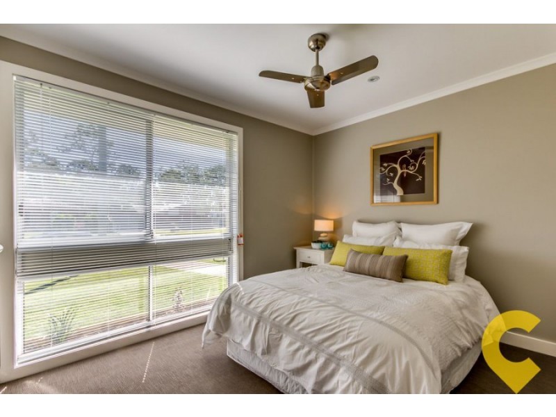 3 Village Drive, Daisy Hill QLD 4127