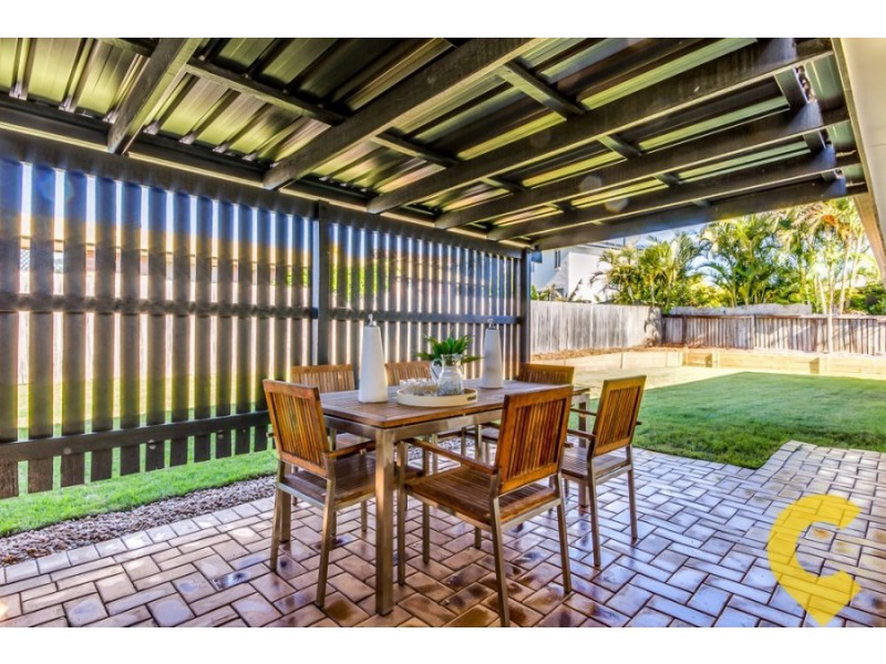 3 Village Drive, Daisy Hill QLD 4127