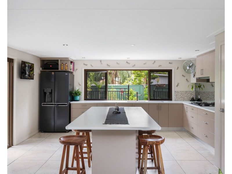 24 Caloola Drive, Springwood QLD 4127