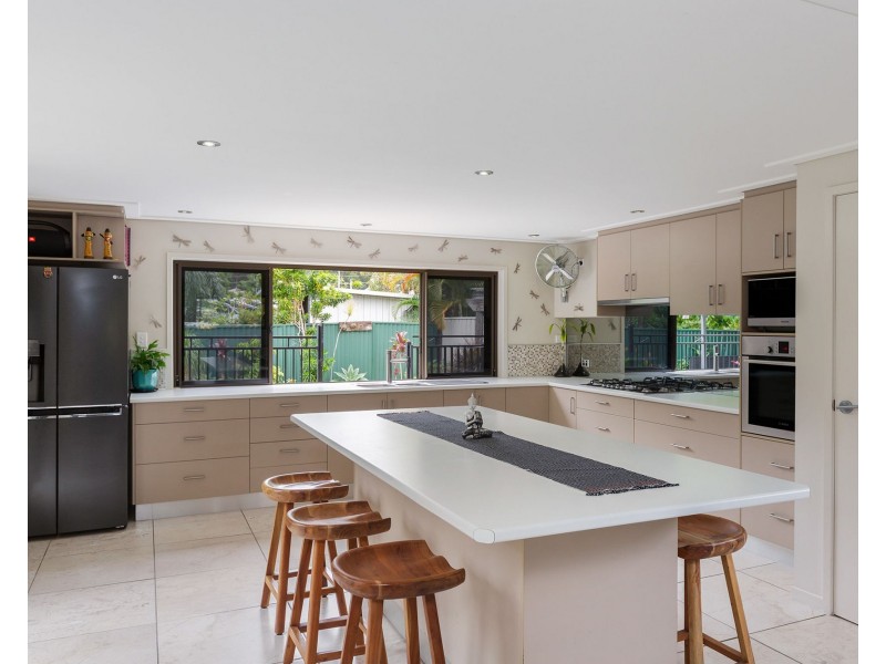 24 Caloola Drive, Springwood QLD 4127