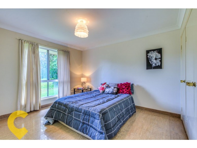 124 Castile Crescent, Edens Landing QLD 4207
