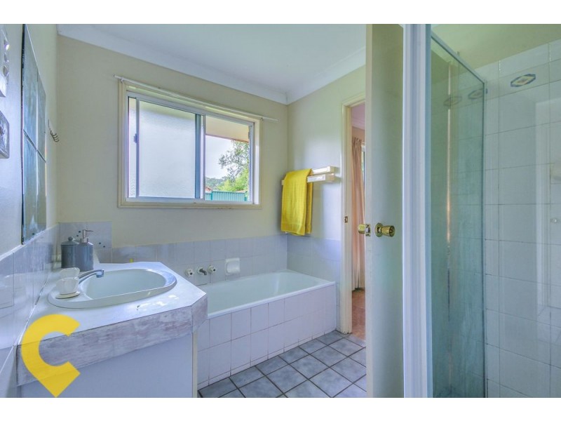 124 Castile Crescent, Edens Landing QLD 4207