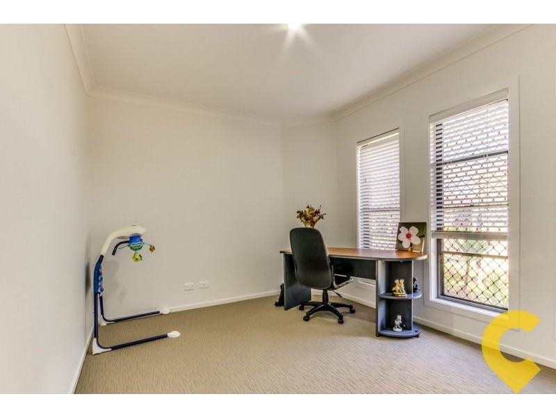 11 Wallaman Close, Waterford QLD 4133