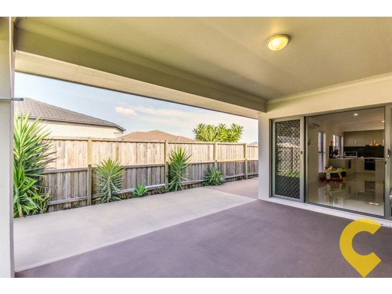 11 Wallaman Close, Waterford QLD 4133