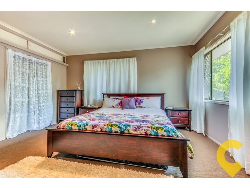 32 Wenlock Crescent, Springwood QLD 4127