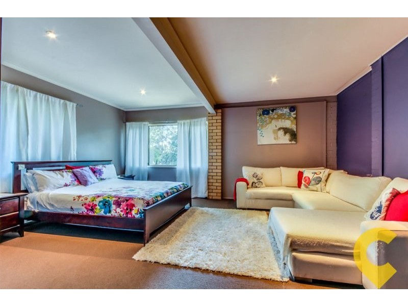 32 Wenlock Crescent, Springwood QLD 4127