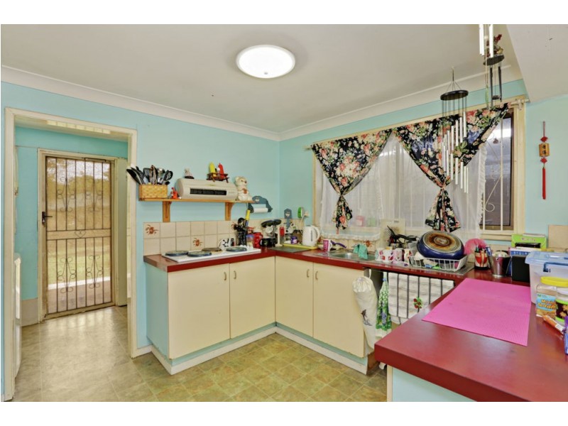 3 Sandra Street, Kingston QLD 4114