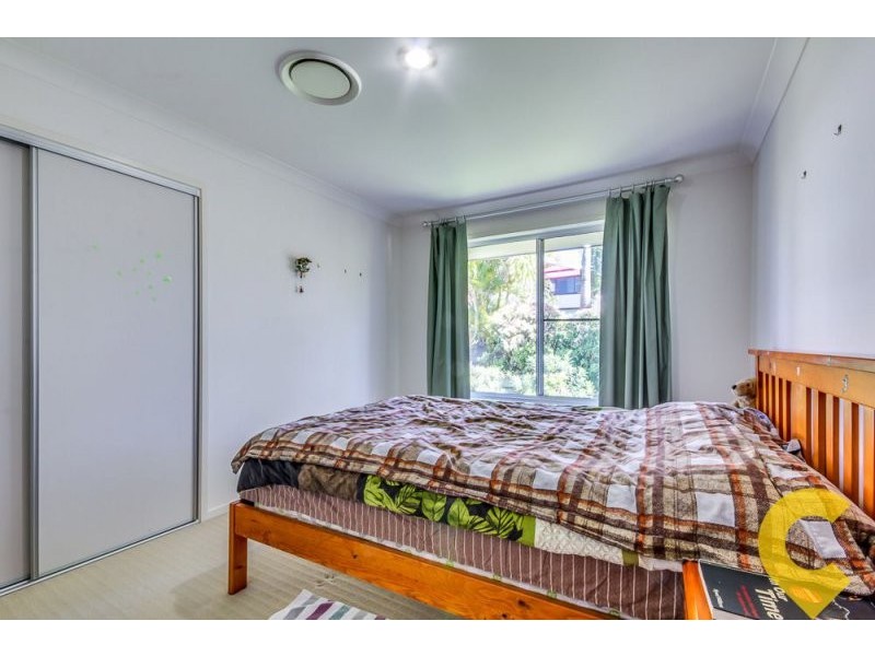 19 Dennis Vale Drive, Daisy Hill QLD 4127