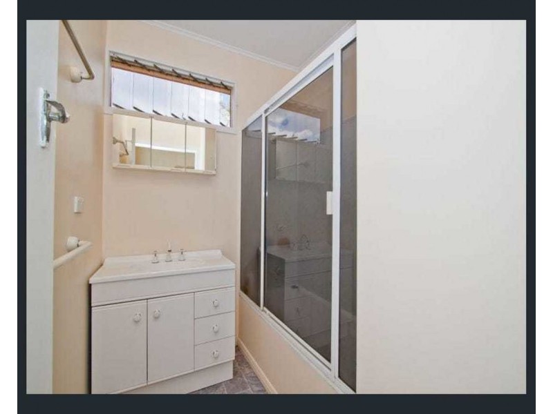 117 Nyleta St, Coopers Plains QLD 4108