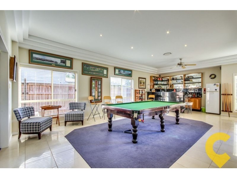 33 The Avenue, Windaroo QLD 4207