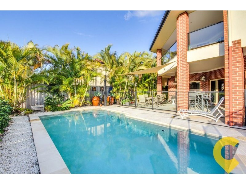 33 The Avenue, Windaroo QLD 4207