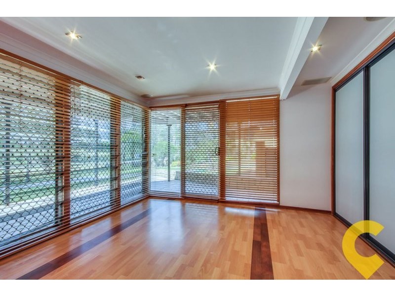 15 Burow Road, Waterford West QLD 4133