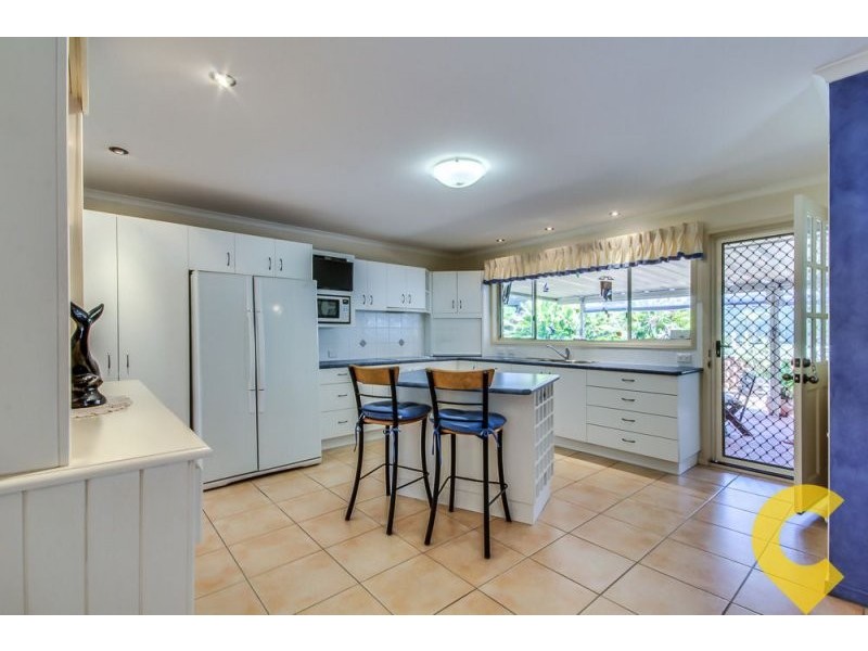 11 Dornock Drive, Boronia Heights QLD 4124