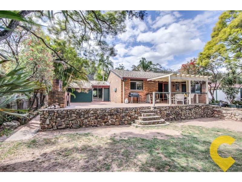 5 Deloraine Drive, Springwood QLD 4127