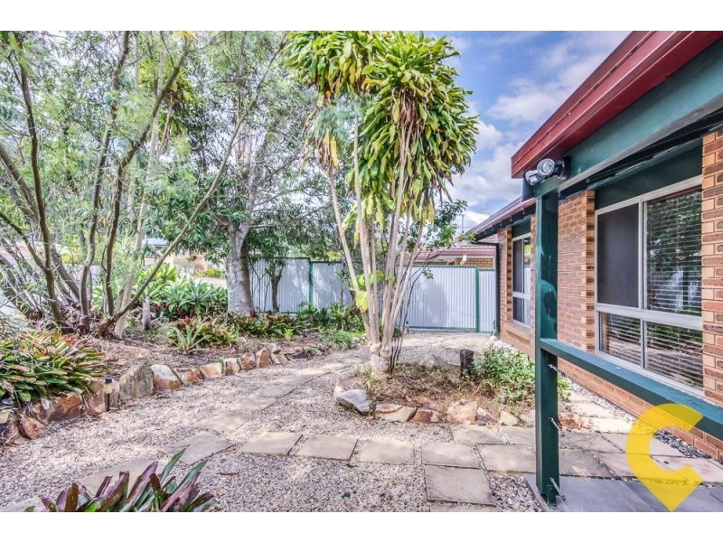 5 Deloraine Drive, Springwood QLD 4127